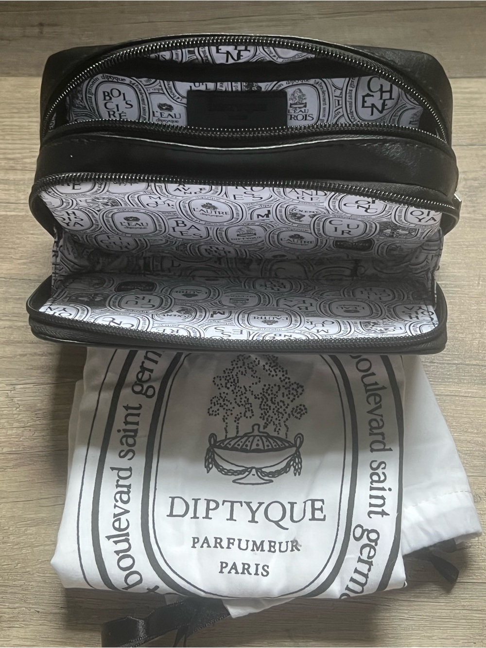 diptyque Black Leather Toiletry Pouch w/ dust bag - Picture 4 of 4